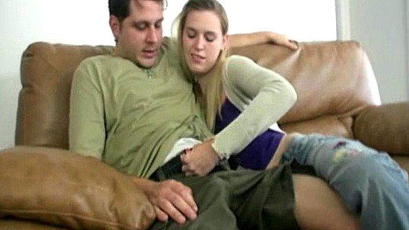 Порно видео муж целует жену в жопу