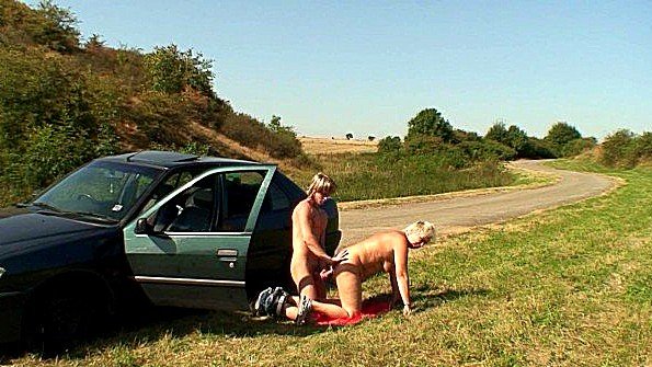 Порно подвезли в машине порно видео
